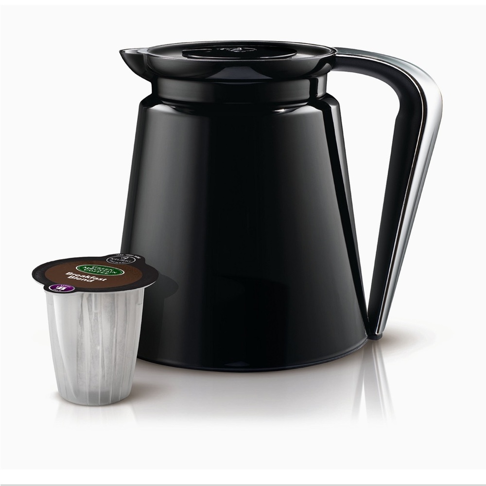 KEURIG 2.0 Carafe Black Brand New in Box!